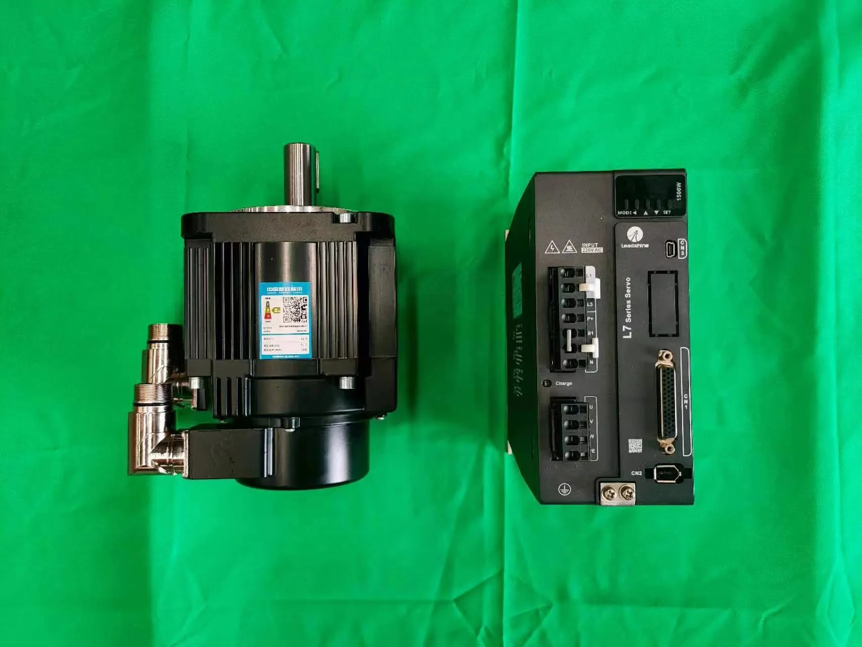 Cutting Water Cooling Method Customizable Size 1500W Fiber Cutting Machine