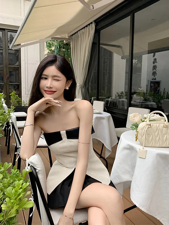 

Hot Sweet Girls Two Piece Skirt Sets New Fashion Patchwork Chest Wrapping Split Vest Tops + High Waist A Line Pleated Mini Skirt