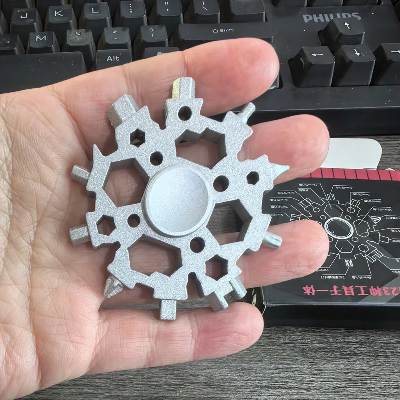 Novità 23in1 Fiocco di neve Multi Tool Fidget Spinner Cacciavite Chiave Apribottiglie Portatile per avventure all'aria aperta e uso quotidiano