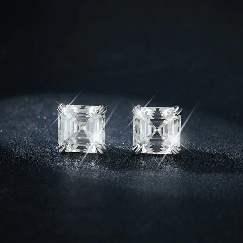 

New Pagoda 2 Carat S925 Sterling Silver Four-Prong Earrings Inlaid Fashion Versatile