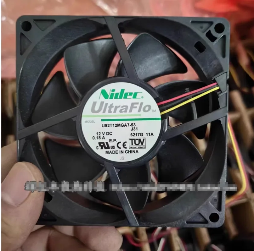 

Nidec U92T12MGA7-53 DC 12 В 0,18 А 90x90x25 мм 3-проводной охлаждающий вентилятор для сервера