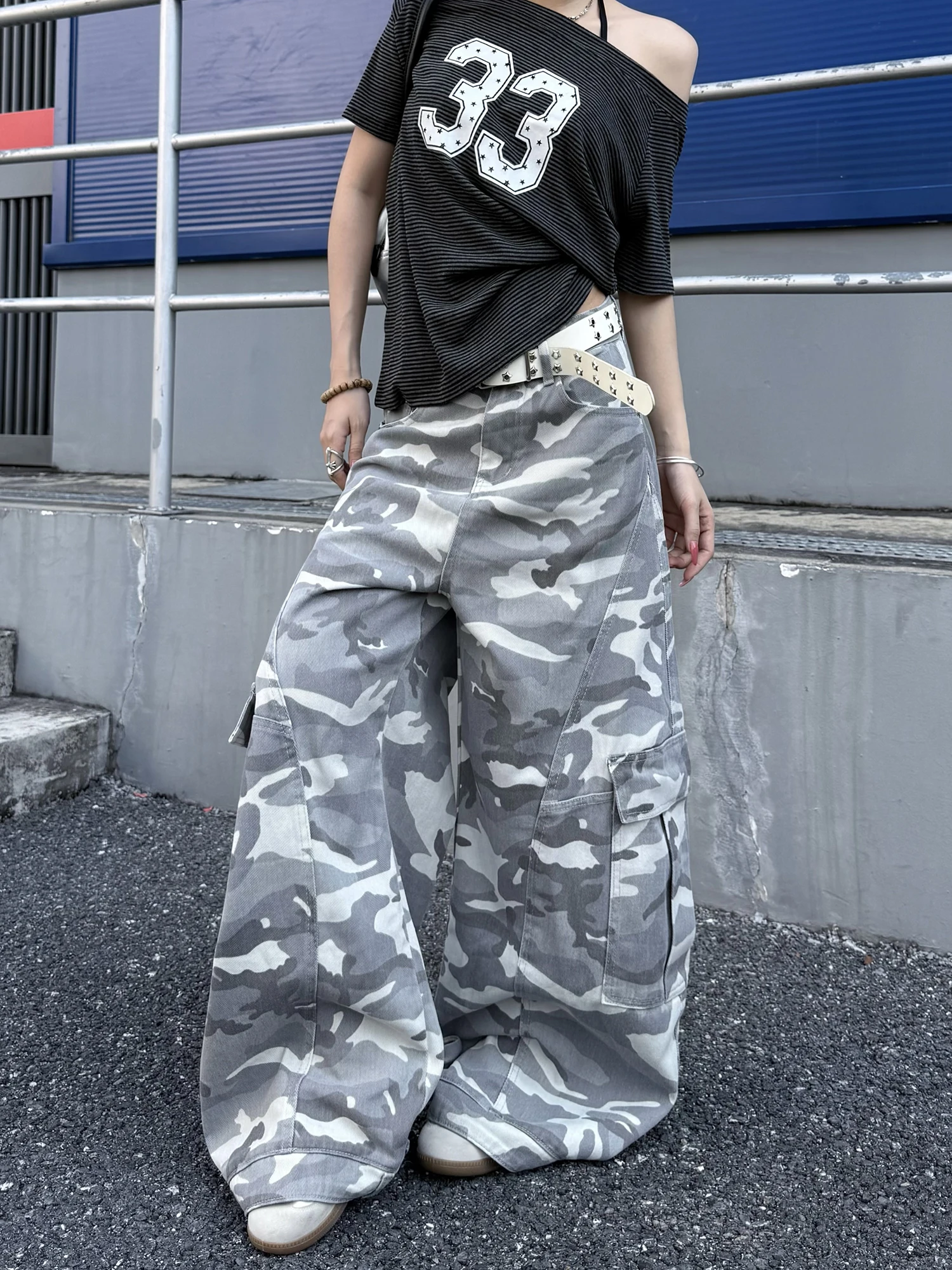 

Камуфляжные рабочие брюки в уличном стиле для мужчин и женщин, свободные повседневные брюки с несколькими карманами, широкие штанины, универсальные удобные брюки для отдыха