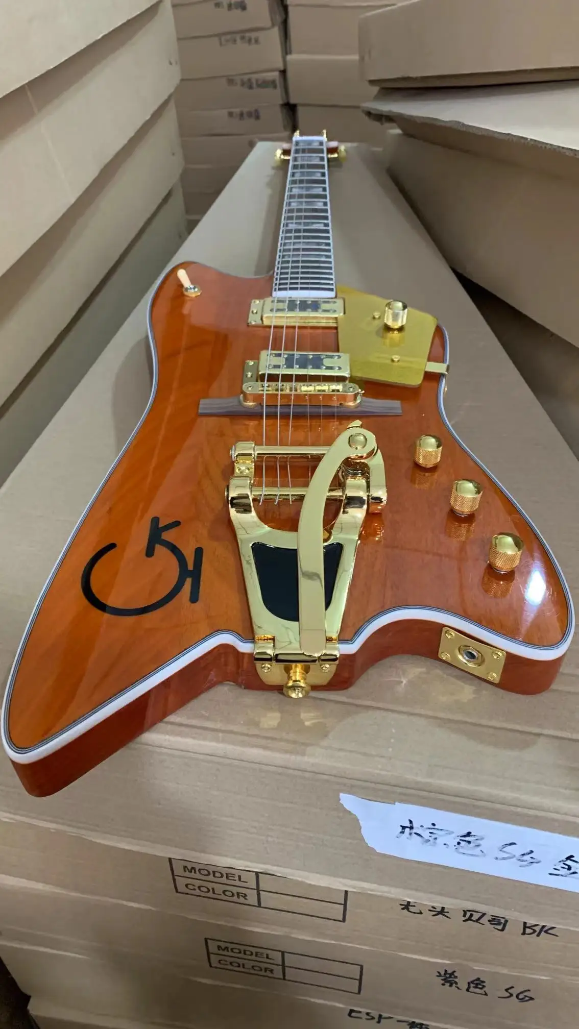 Factory direct inventory 6 string jazz electric guitar, transparent yellow body, golden jazz rocker bridge, free shipping