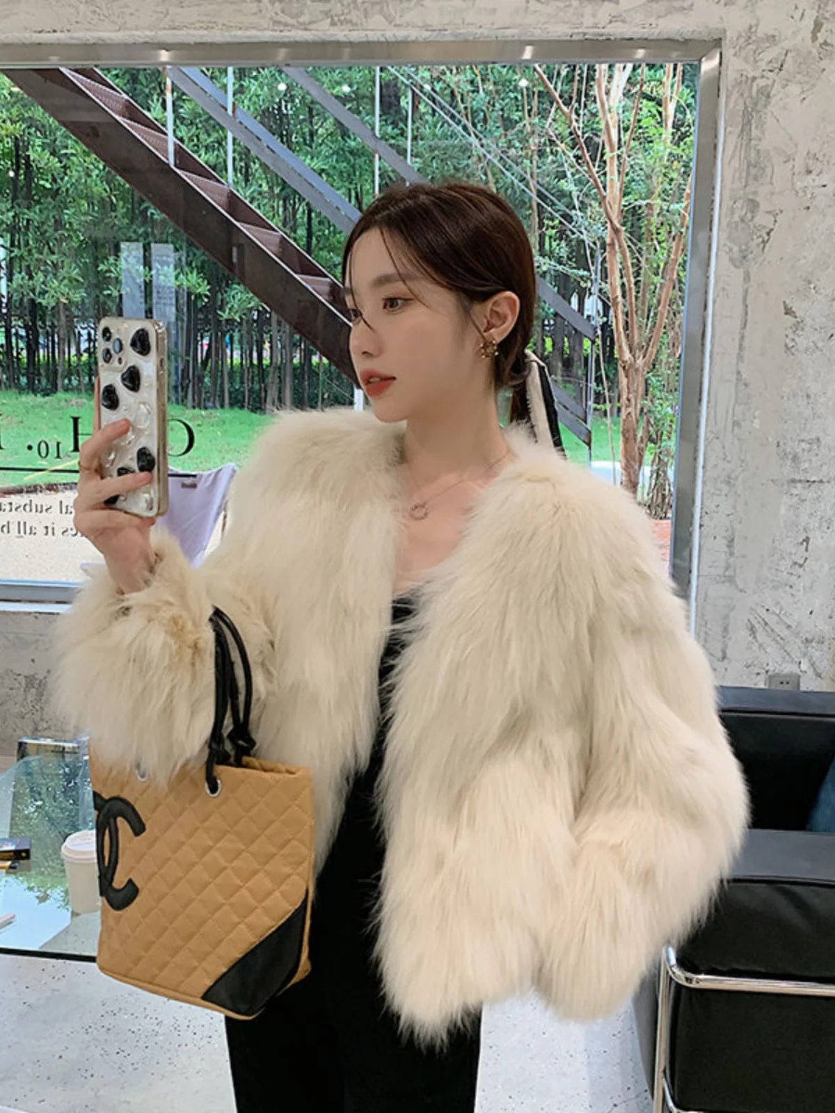 

2025 New Fur Coat Young Sle Women's ort V-ne Winter Outerwear Plu Warm Fluffy Prince Fit Slimming Trendy Coat