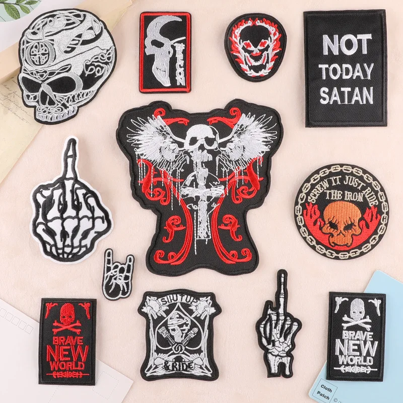 1pcs Mix Fashion Patch for Clothing Iron on Embroidered Sew Applique Cute Patch Fabric Badge Garment DIY Apparel Accessories