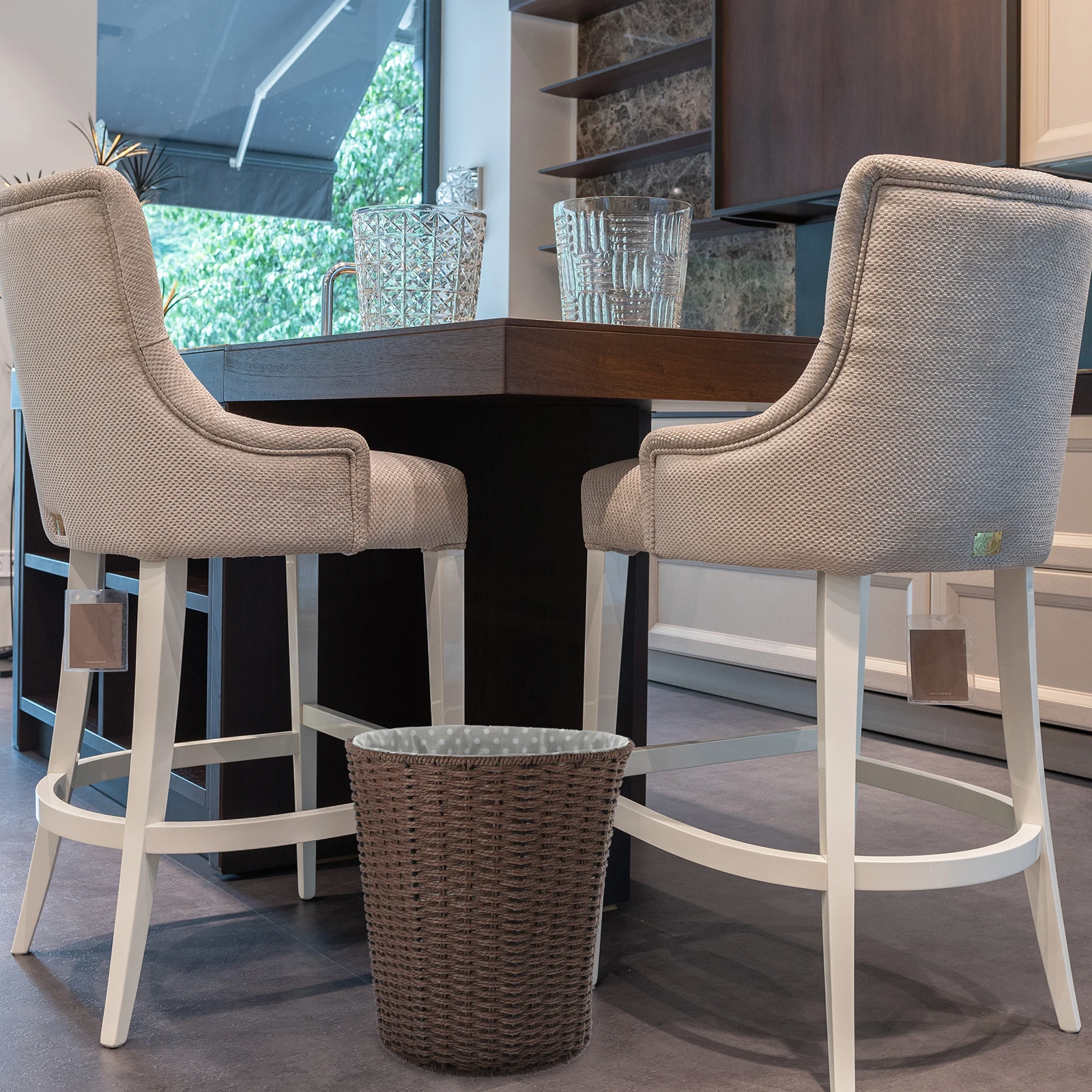 

Eco-Friendly Rattan Woven Basket Multi-Functional Storage Bin for Home Kitchen Sundries Fruits Lightweight