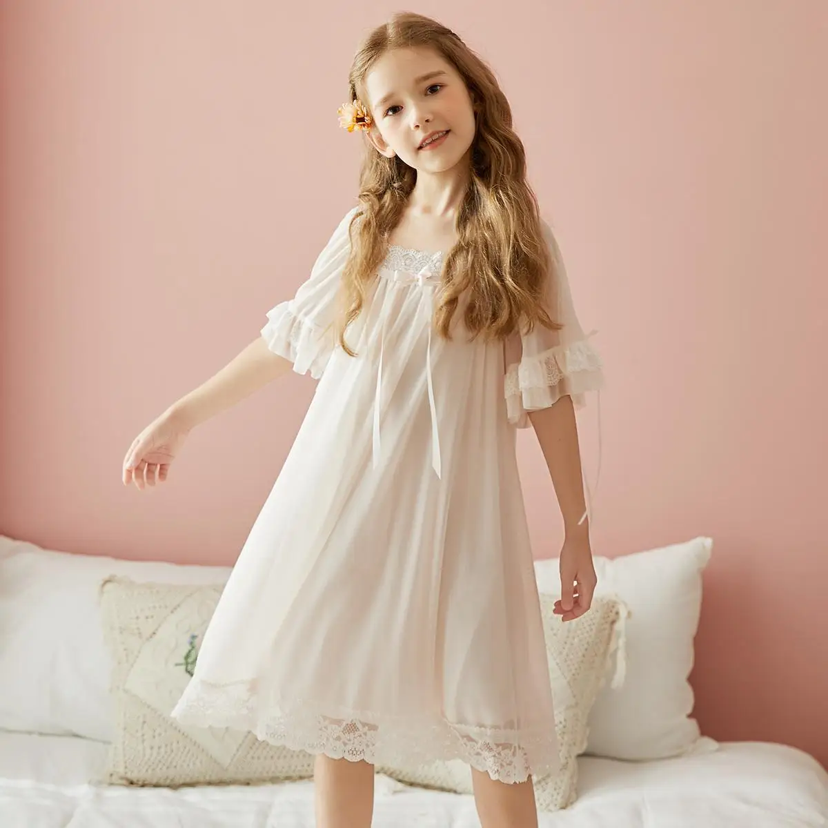 Kids Girls Princess Lace Nightgowns 2025 New CHildren Mesh Pajamas Teenage Girls Chiffon Dress Summer Family Matching Clothing