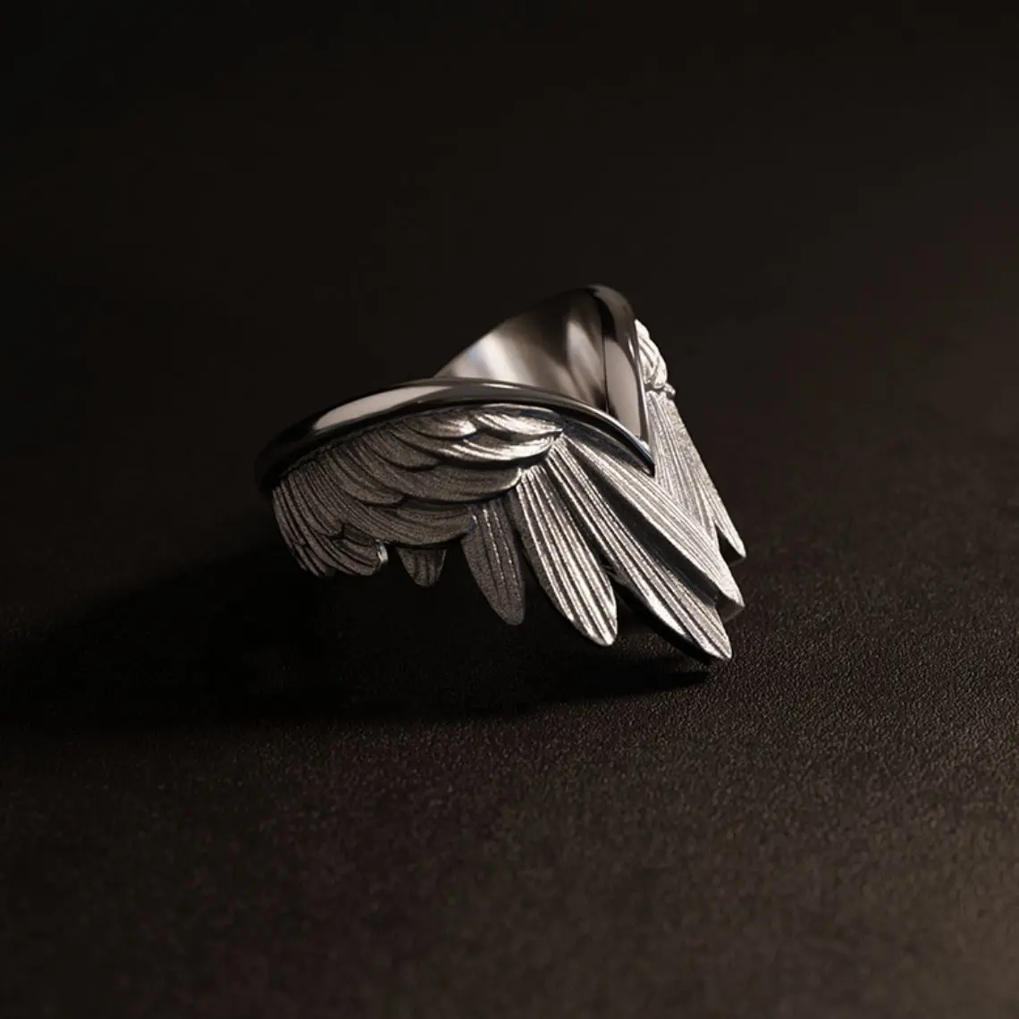 Retro Personalized Angel Wing Ring for Men and Women Unisex Style Heart Shaped Protective Posture Wing Opening Adjustable Ring