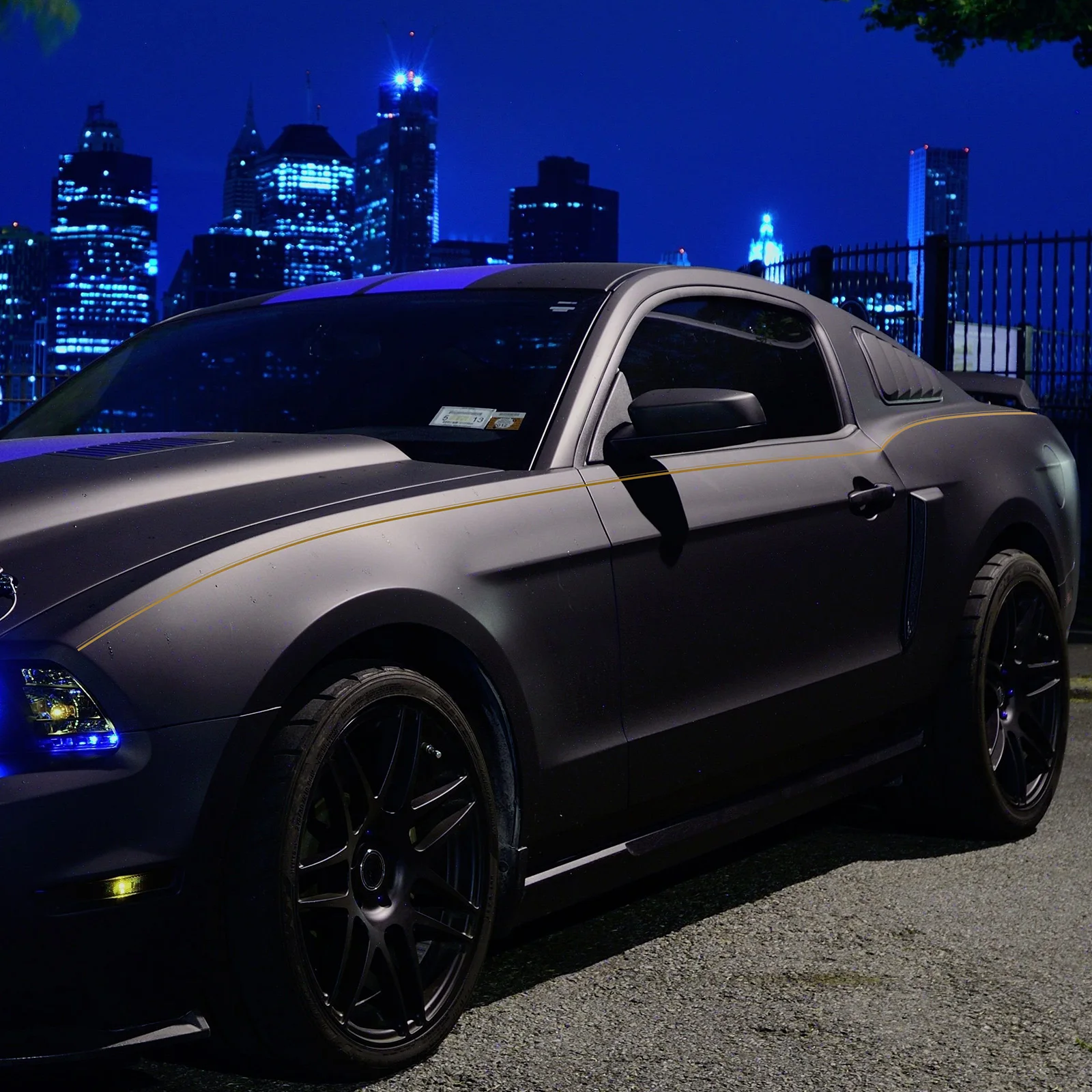 

Car Body Tucked Stickers Pinstripe Tape Decal Decals for Cars Motorcycle Striping Vinyl Water Bottle