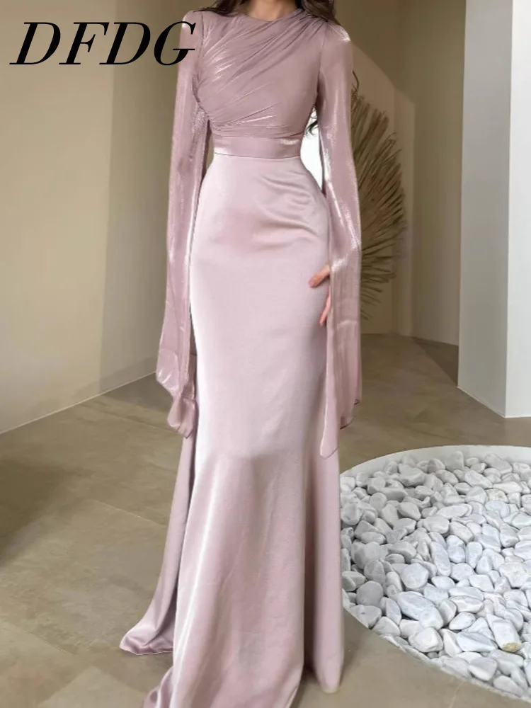 DFDG 2025 الربيع الصيف المرأة مصمم فستان ستان مثير الخفافيش الجناح متوهج كم ماكسي بقماش شفاف إدراج Bodycon فستان الرقبة المستديرة