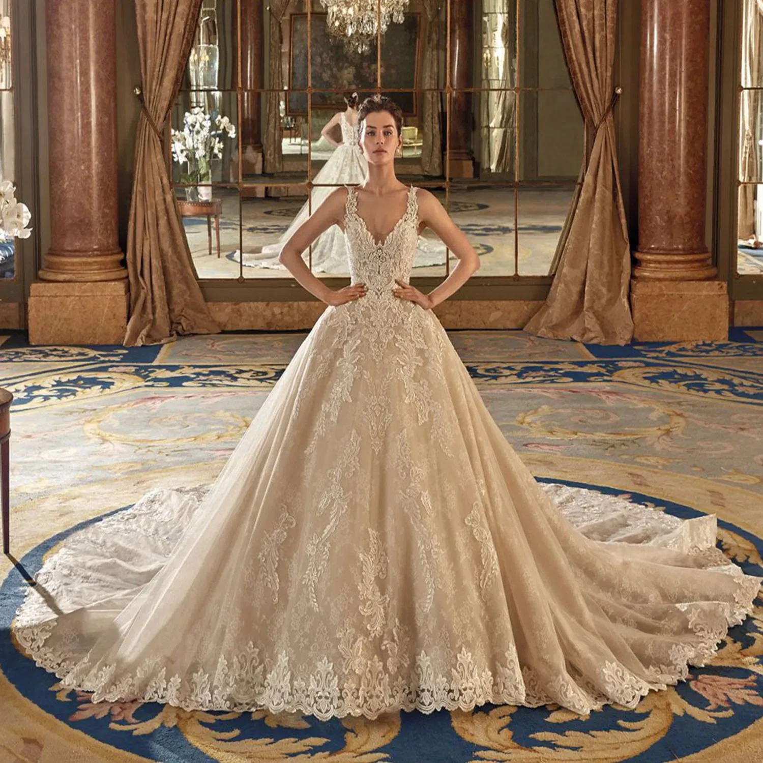 Luxurious Champagne Colored A-Line Decal Women's Wedding Dress Sexy V-Neck Backless Ball Bride Dress Vestido De Novia Customized