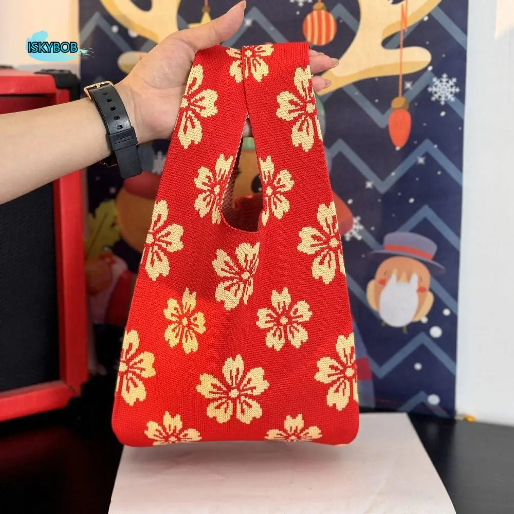 

Fashion Red 2025 New Year Gift Bag Year of Snake Flower Knitted Handbag Jubilant Rabbit Wrist Tote Bag Company Party