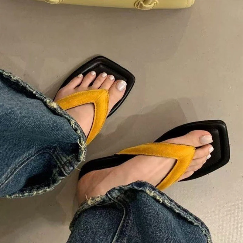 

Женские шлепанцы-сандалии 2026: Новинка, тренд сезона, пляжные и спортивные повседневные удобные сандалии для прогулок