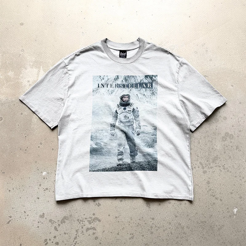 

Saint X INTERR Limited Edition Waed ort Sve Футболка свободного кроя из чистого хлопка с принтом астронавта Повседневная одежда