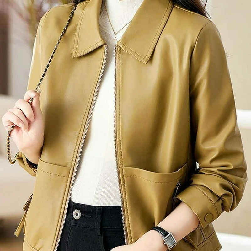 

Короткая кожаная куртка с лацканами и карманами на молнии для женщин, весна-осень 2026, новый модный повседневный свободный топ, кожаная верхняя одежда, модный топ