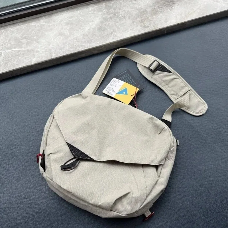 2026 Laptop Shoulder Bag Unisex for Bike Riding Office Daily Travel 8L Minimalist Outdoor Crossbody Messenger Pack Portable