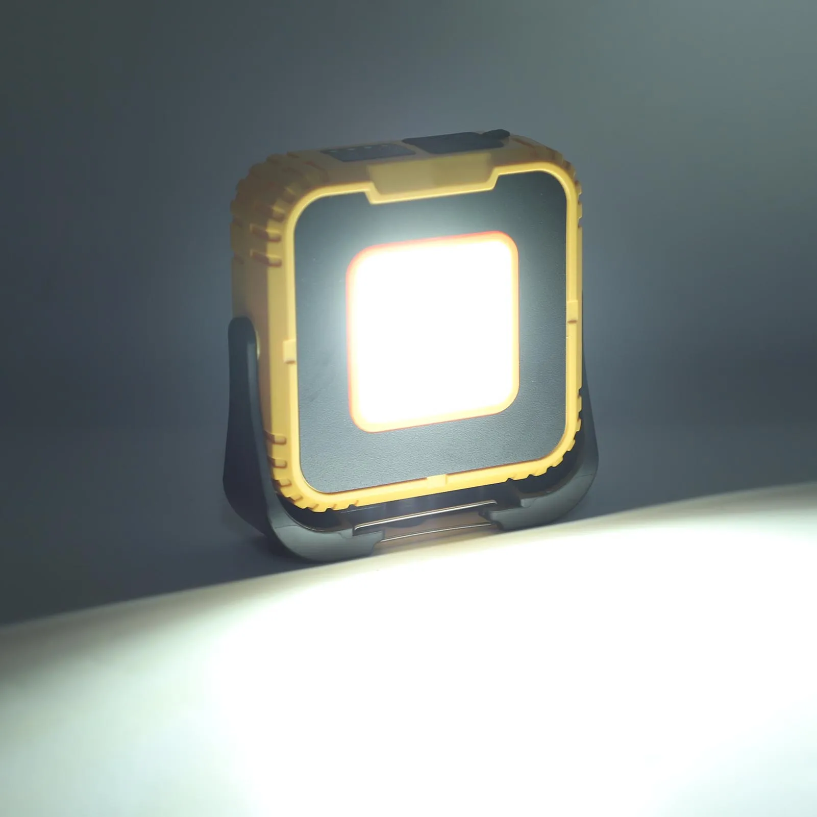 Linterna Magnética COB Recargable USB-C para Pesca - imagen 5