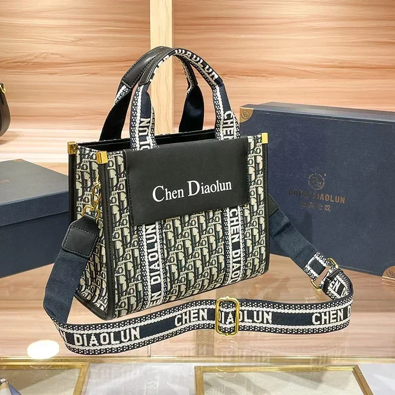 Famous Designer Luxury Brand Brand Embroidery Large Capacity Tote Bags High Quality Women Purse Handbags Shoulder Messenger Bags