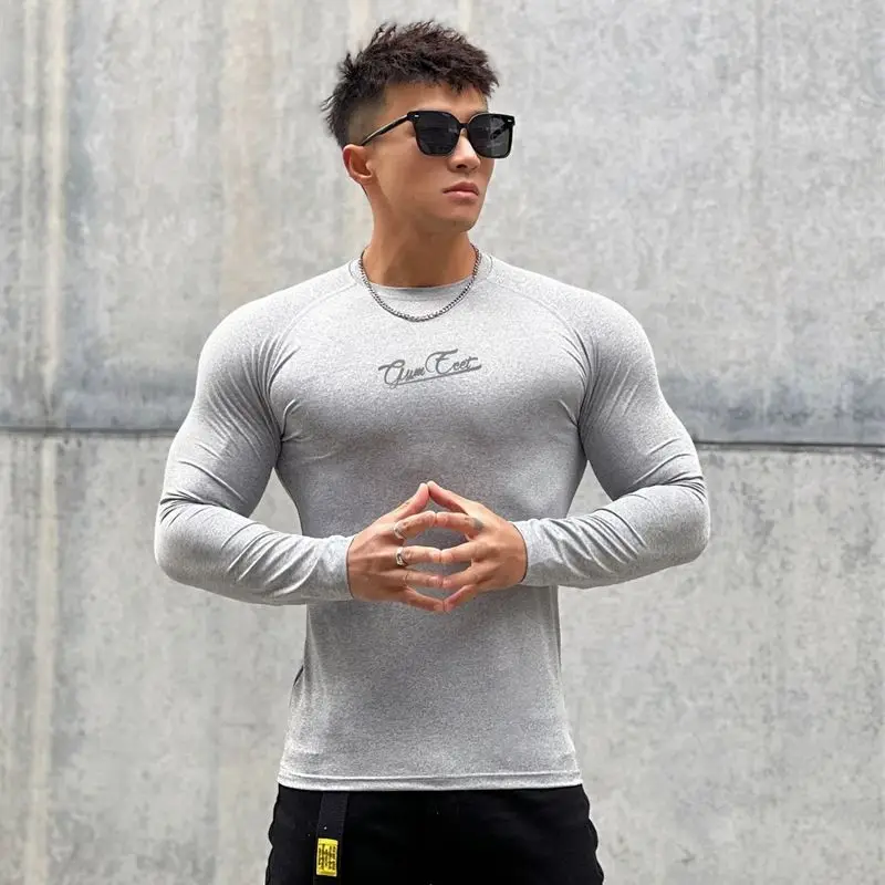 White long sleeve men's T-shirt crewneck top Fashion fitness bodyfitting stretch sportswear exercise fitness menswear