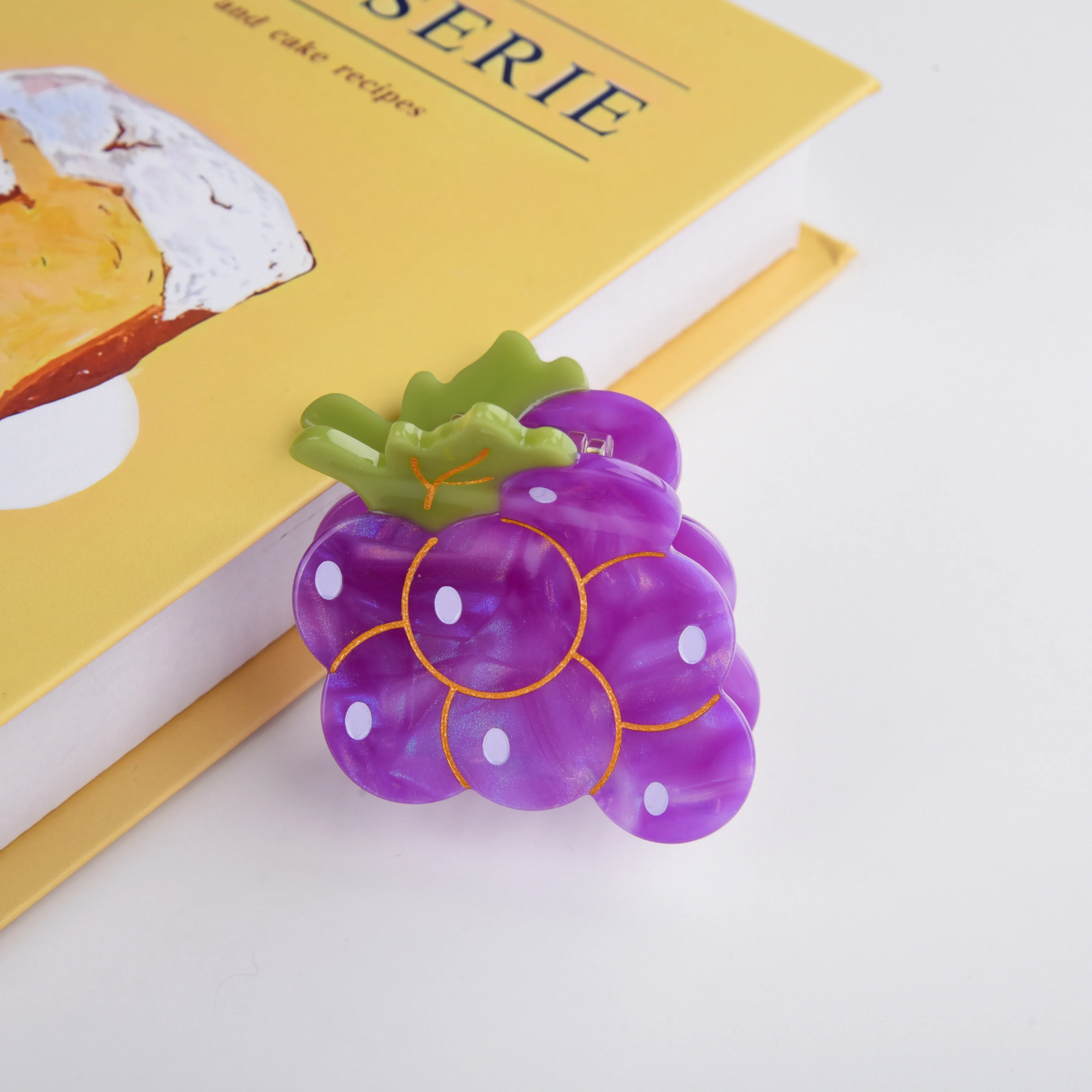 

New Fresh Acetate Fruit Hair Claw Cute Grape Hair Clip for Woman Girls Summer Shark Clip Hairpins Hair Accessories