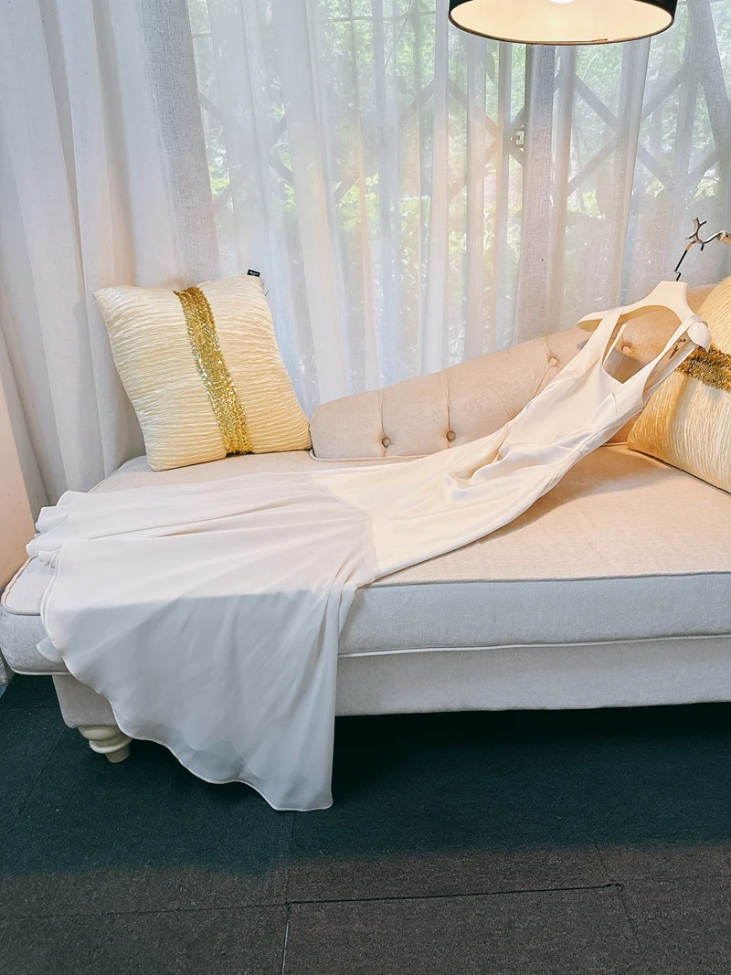 Ele الأبيض الساتان U-Ne Strapl Dr Summer VaionFeelings Fi Tail تنورة طويلة المرأة كوتور عالية الخصر ألف خط Dr