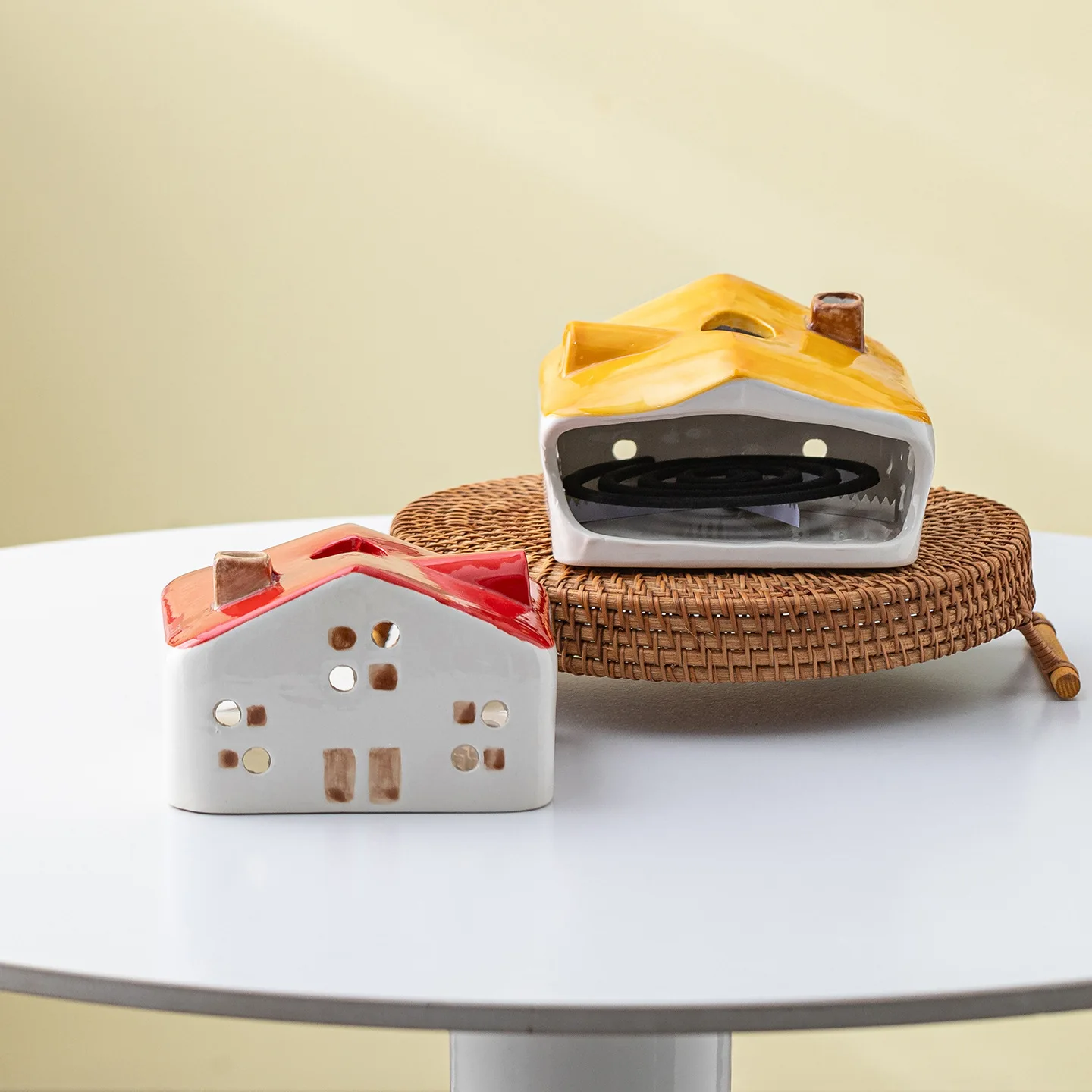 Creative Mosquito Coil Box Rack, Ceramic Cute Style, Indoor Household Fresh and Anti-scalding, Simple Mosquito Coil Stove