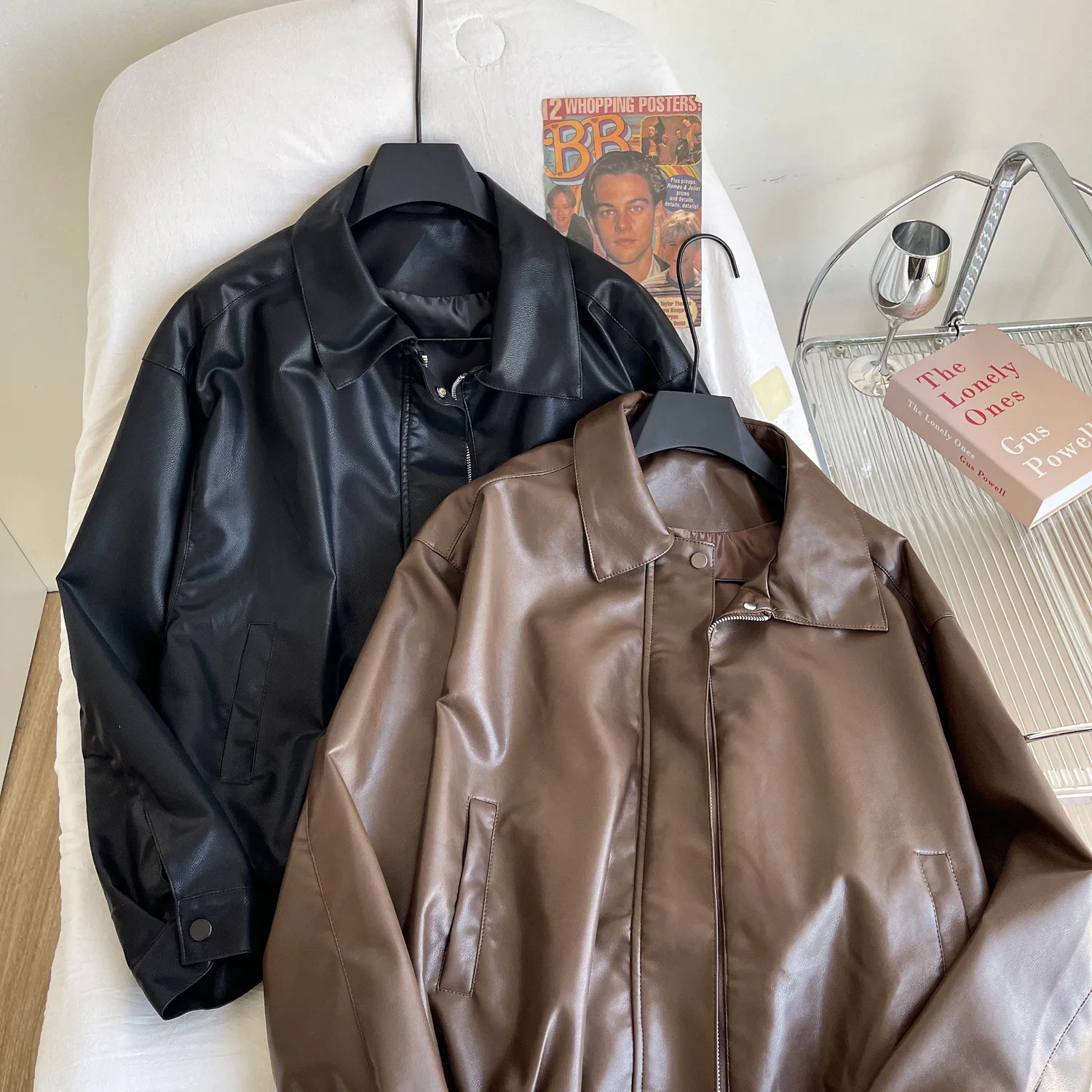 

Women Pu Leather Jackets Solid Coats Zipper Pocket Turn Down Collar Long Sleeves Loose Mid Length Casual Streetwear 2025 Autumn