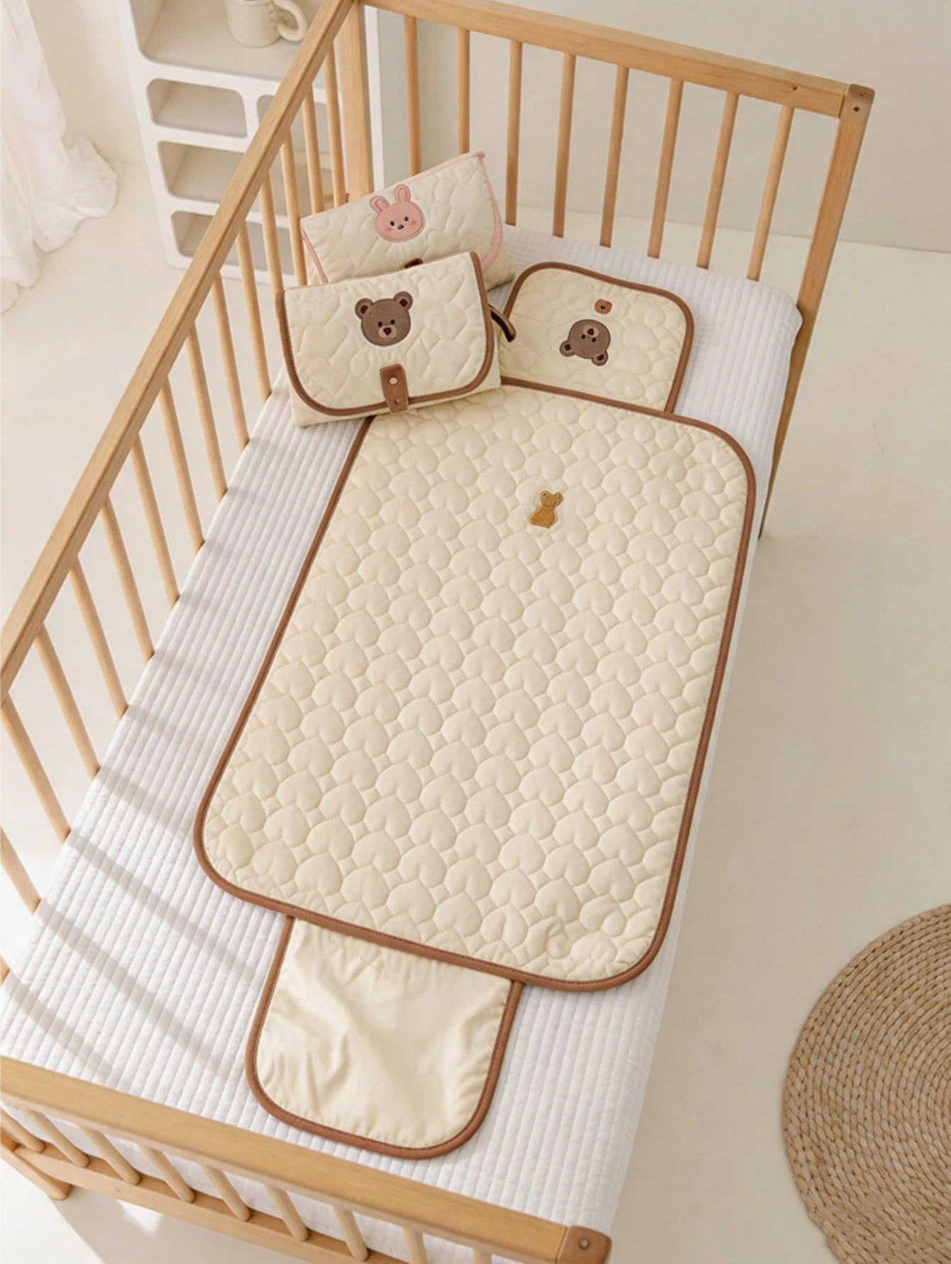 1-peca-trocador-de-fraldas-portatil-para-bebe-com-bordado-de-urso-de-desenho-animado-dobravel-impermeavel-respiravel-almofada-de-amamentacao-para-bebe-para-uso-externo-tapete-de-armazenamento-portatil-para-viagem