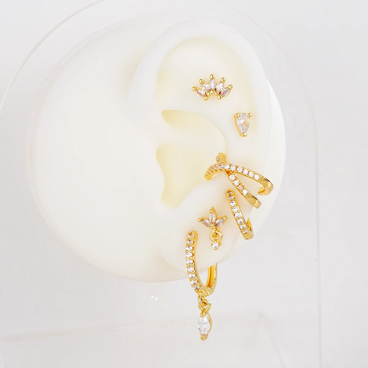6-teiliges europäisches und amerikanisches minimalistisches Edelstahl-Zirkon-Ohrclip-Set für Damen, elegante Ohrstecker, Schmuckgeschenke – Detail 3