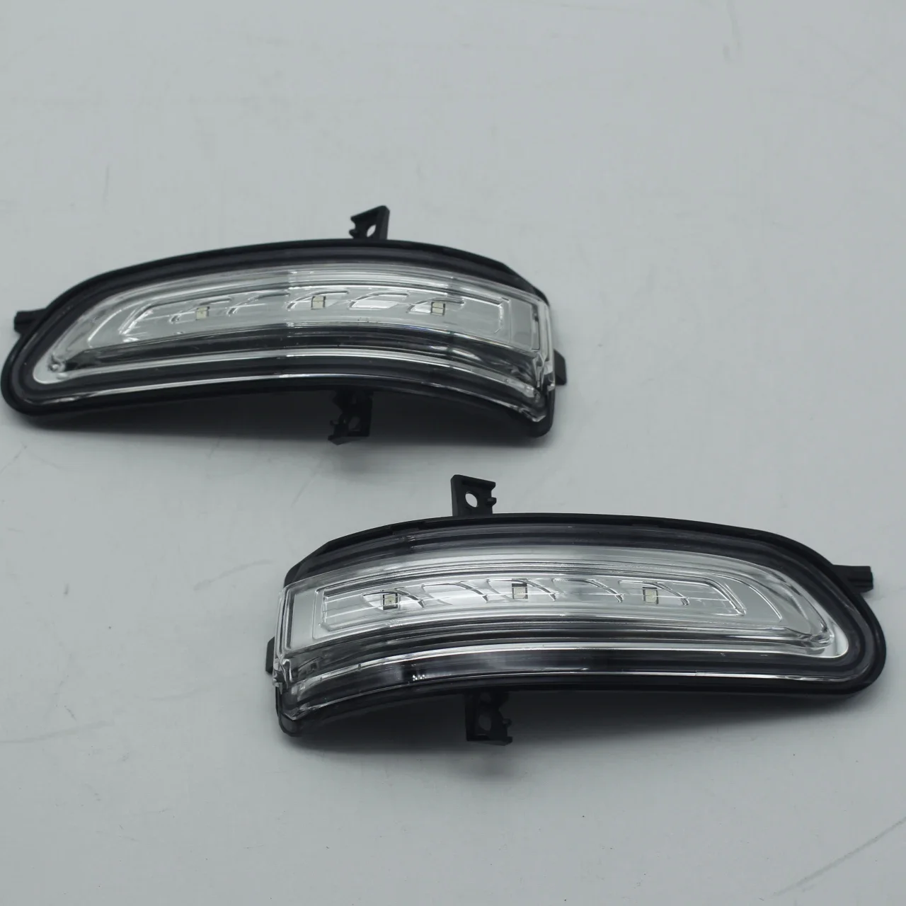 Left Right Car Rear View Mirror Turn Signal Lamp for 2014 2015 2016 Buick Encore / for 2013-2016 Chevrolet Trax / Tracker