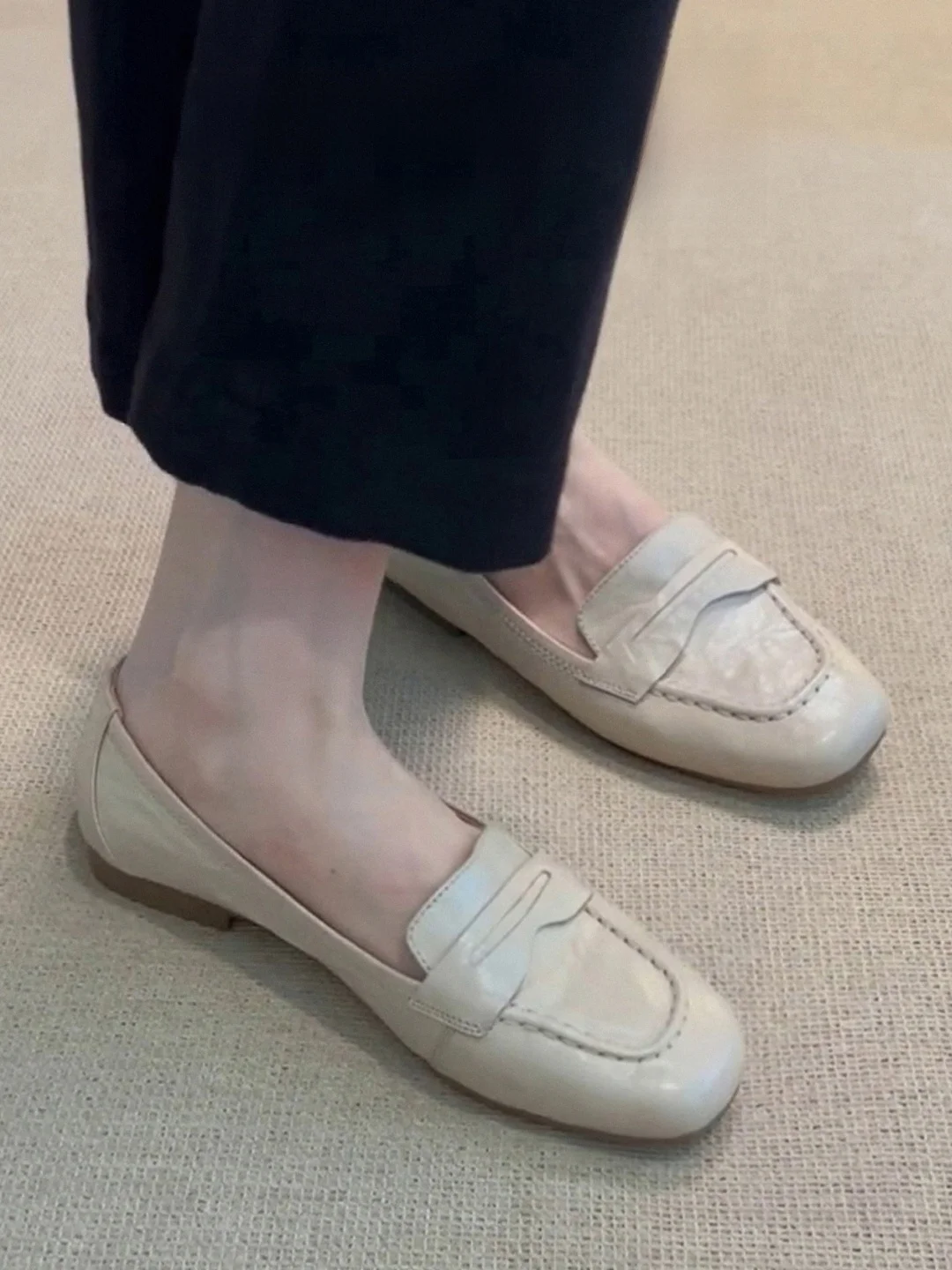 

Top Layer Cowhide Flat Bot Women's oes Versatile Square Head Loers Commuter Friendly Slip-On Ele Evening oes