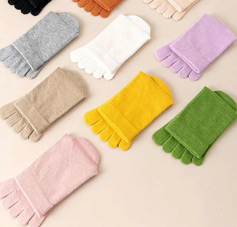 Autumn Winter Thicken Cashmere Five Toe Socks For Women Middle Tube Socks Candy Color Stretchy Five Finger Socks Split Toe Socks view 6