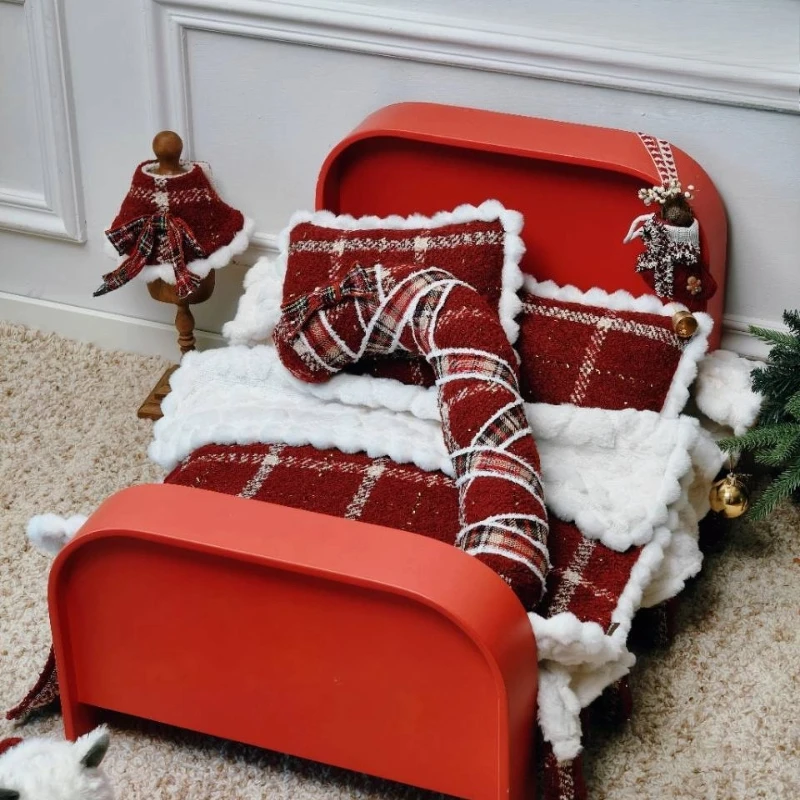 Small red bed set, Christmas limited cat kennel bed, high-end pet bed set