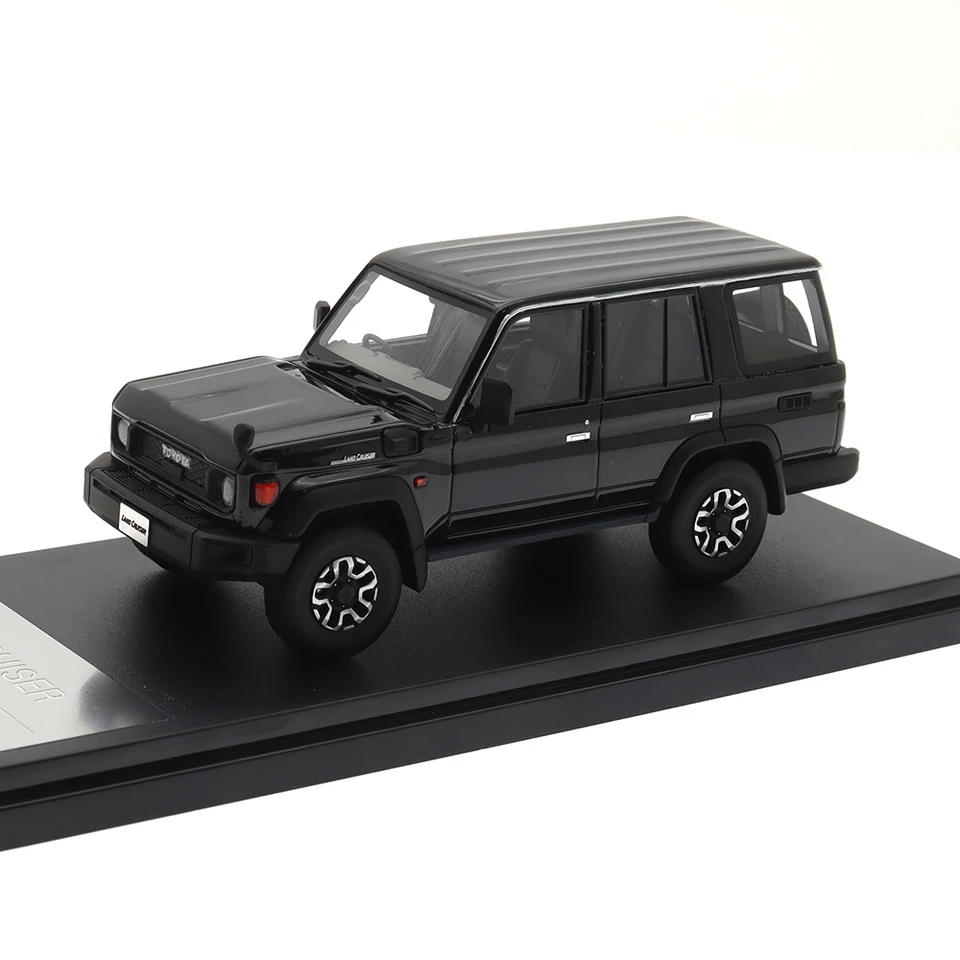 Hi-story Brand Model Car 1/43 TOYOTA LAND CRUISER【70 AX（2023