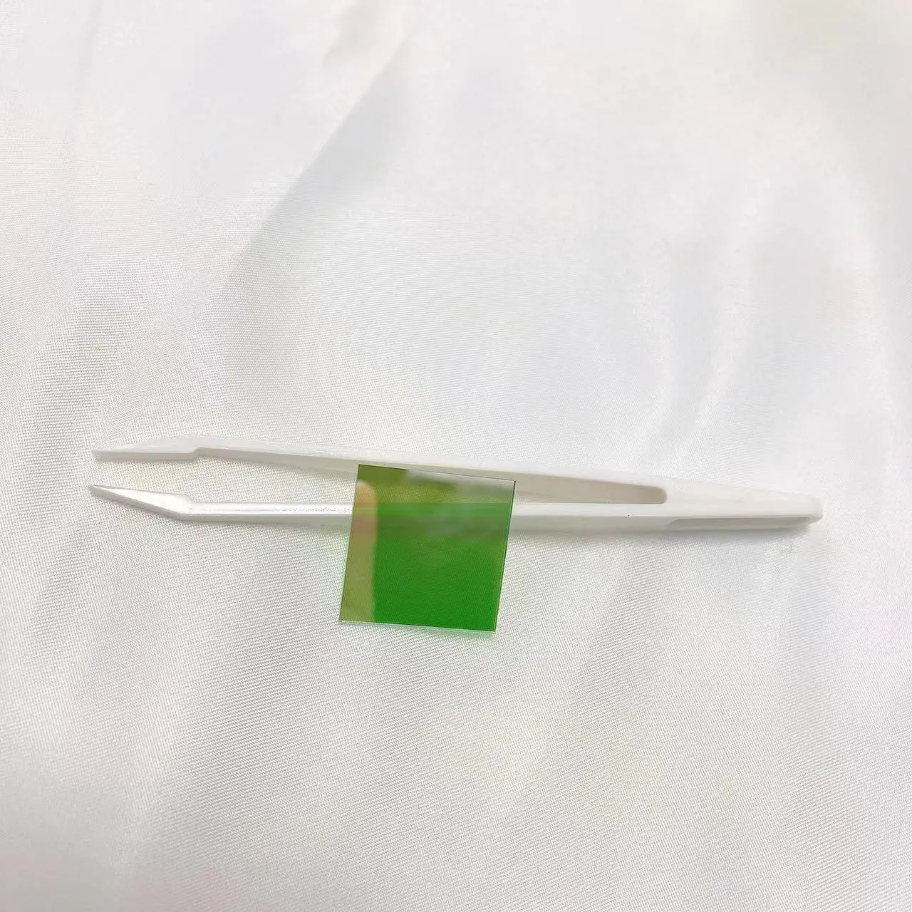 Vidro estreito quadrado do filtro da passagem da faixa de 25x25mm 585nm para a detecção fluorescente np585 de pcr