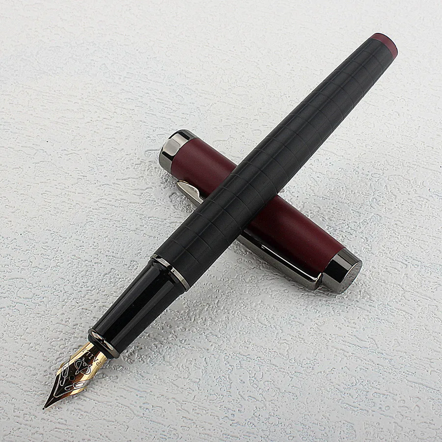 Imagem -03 - Verde e Vermelho Metal Nib Caneta-tinteiro Canetas de Escrita Escritório e Material Escolar Caneta de Tinta Luxo Novo 812 Series 05 Milímetros