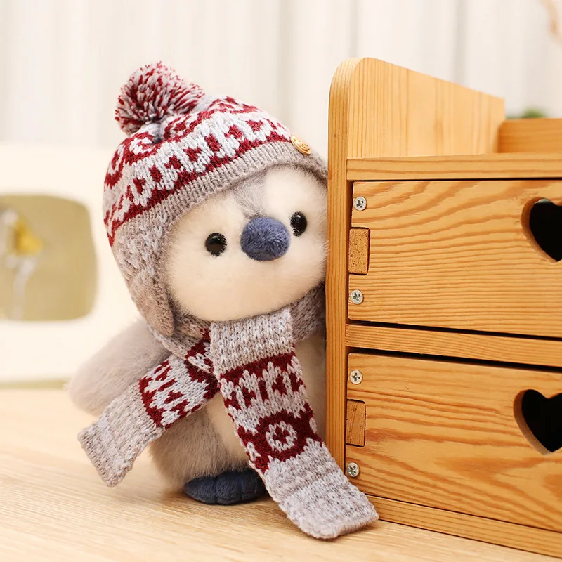 Bella soffice cartone animato cappello sciarpa pinguino peluche bambola cuscino grigio rosa animale peluche ciondolo decorazioni per la casa regalo per le ragazze dei ragazzi
