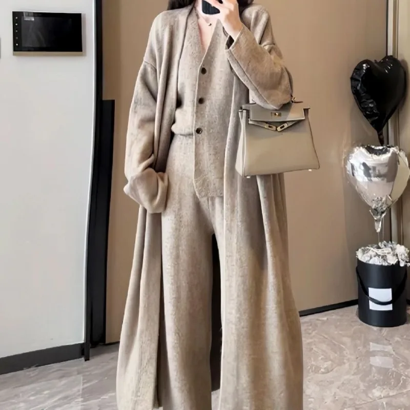 

Осенний женский вязаный комплект из трех предметов, кардиган, свитер + однобортный жилет, топы и широкие брюки, модный элегантный E12151