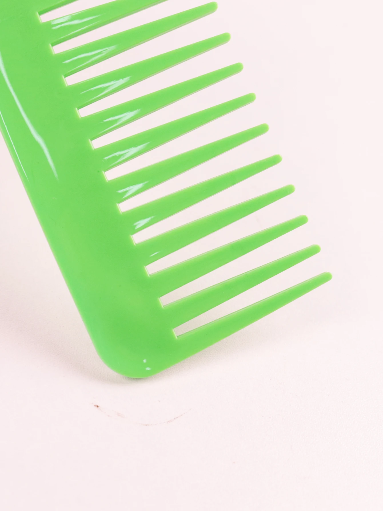 1 Thick Plastic Heat-Resistant, Anti-Static Long Toothed, Wide Toothed Salon Hairstyle Comb Special for Real Hair Wigs