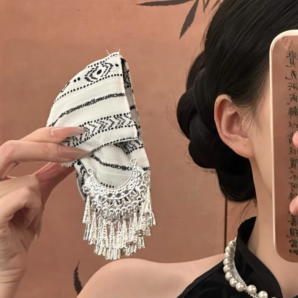 Silver Ethnic Style Hair Claw Striped Pattern Chinese Style Triangle Shark Clip Bohemian Style Tassel Hair Accessory Vacation