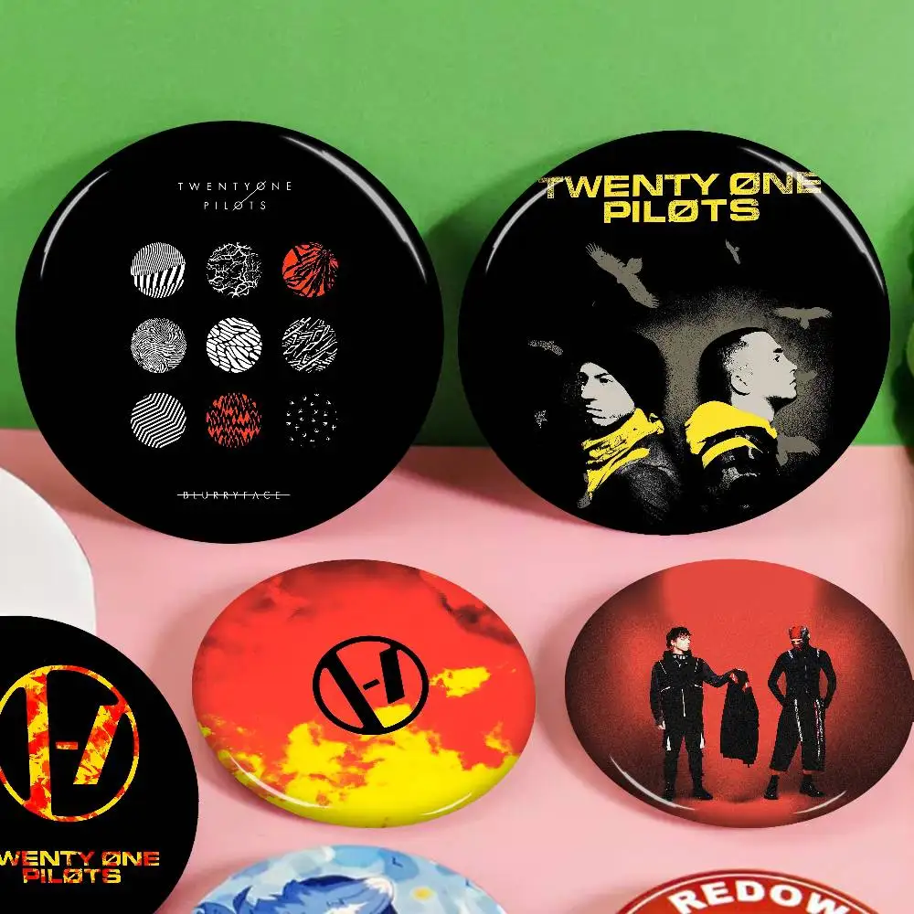 Popular T-Twenty One Pilots Band Tinplate Pin Button Custom Anime Role Old-school Brooch Cartoon Collar Badge Jewelry Gift Fans