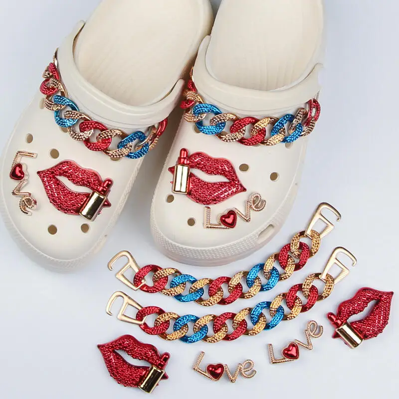 

Sexy Red Lips Clogs Accessories Women Summer 2026 Luxury Metal Chain Shoes Charms Luxury Rhinestore Sandals Shoes Decorations