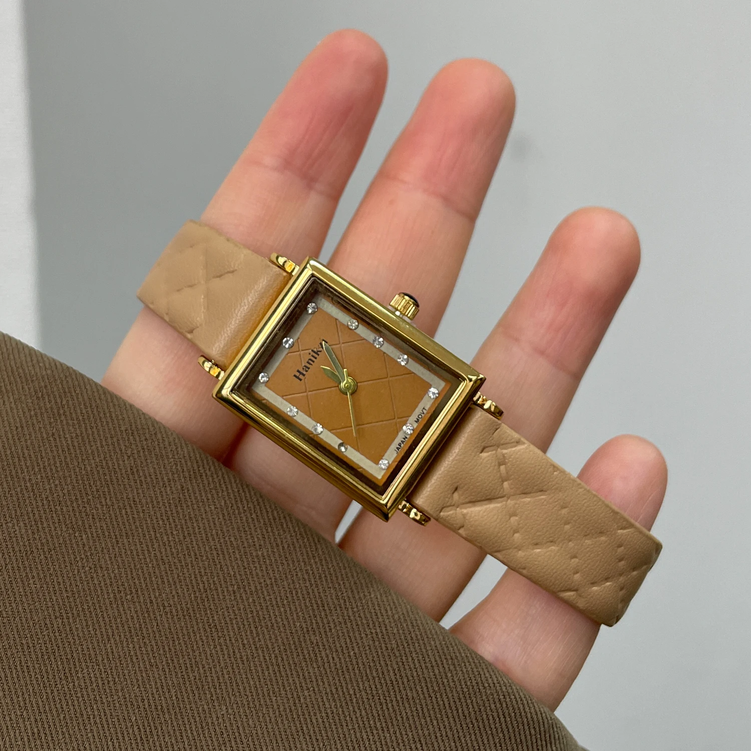 CILOA Fashionable, exquisite, niche, high-end stylish women's waterproof daily watch