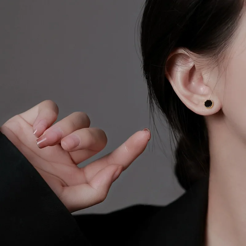 New Black Oil Drip Stud Earrings Lovely Small Simple Earrings for Women Piercing Fashion Silver Color Earring Jewelry Gifts