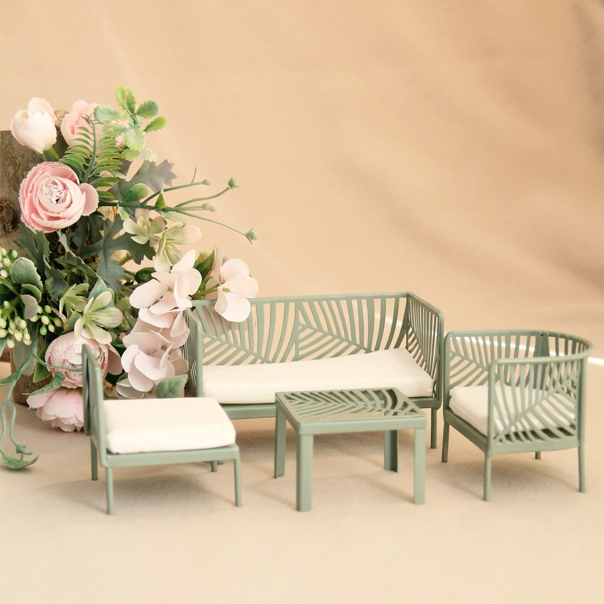 미니어처 역할 놀이 장난감 1:12 스케일 녹색 단조 철 테이블과 의자 4피스 세트 BJD Ob11 인형집 가구에 적합