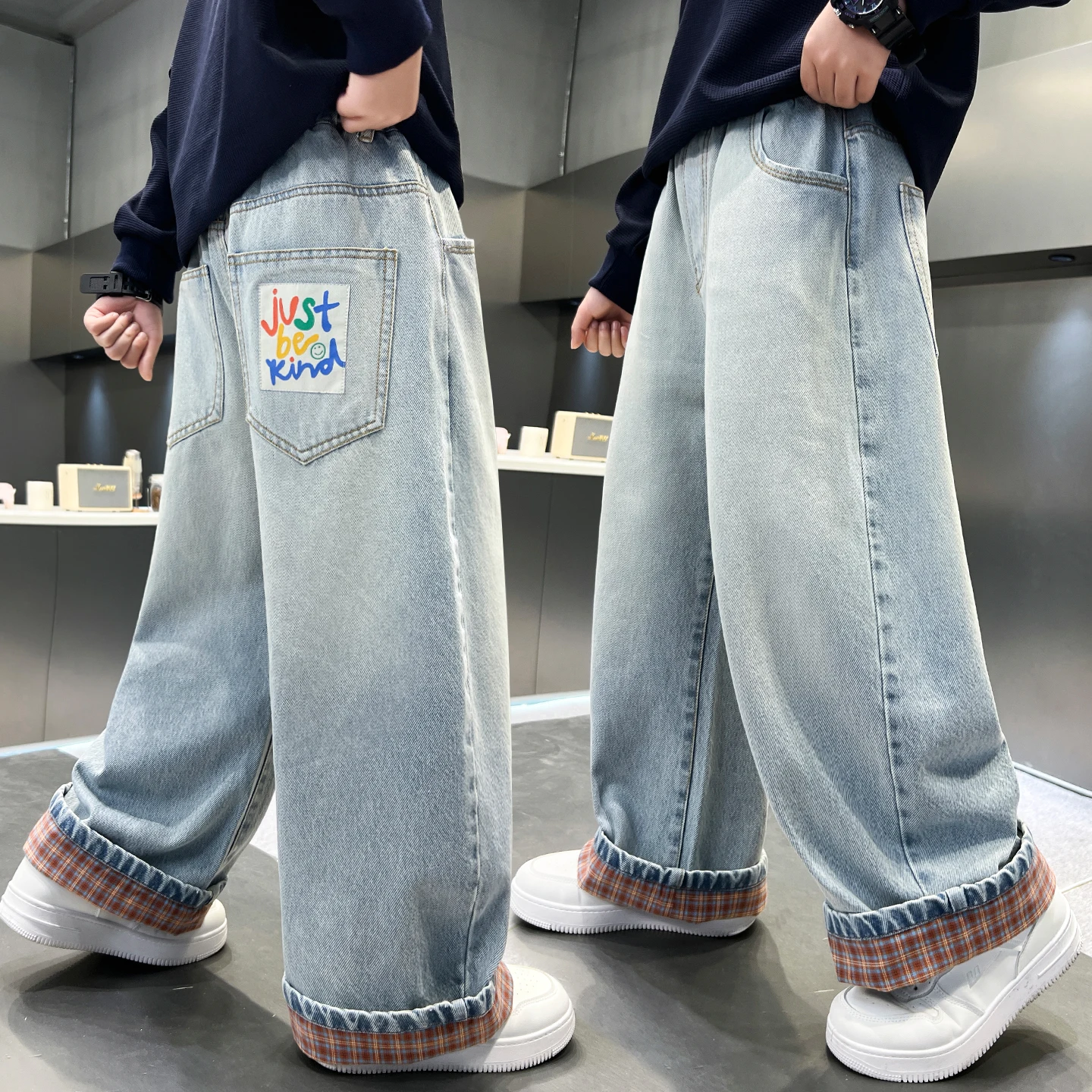 Spring and Autumn Boys' Jeans New Fashionable Simple Loose Casual Straight Tube Pants Baby Pants With Colorful Letter Embroidery