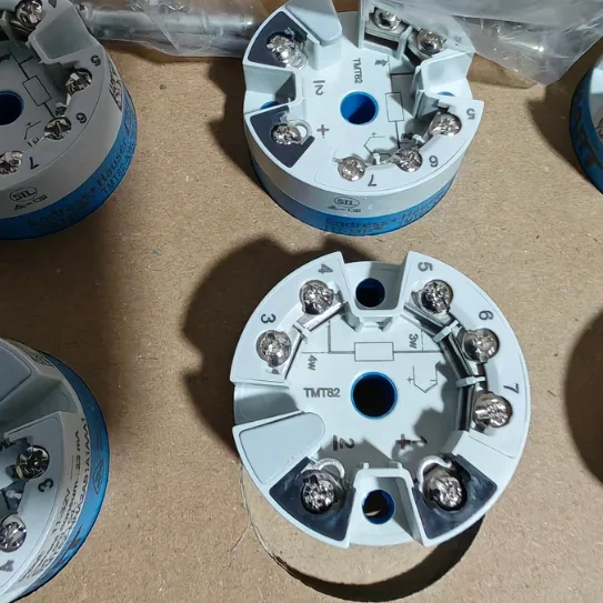 بائع الذهب الجديد E + H TMT72 سلسلة جهاز إرسال درجة الحرارة TMT72-BAA1AABA1 TMT72-AA22AAAA1 TMT72-BAA2AAAA1