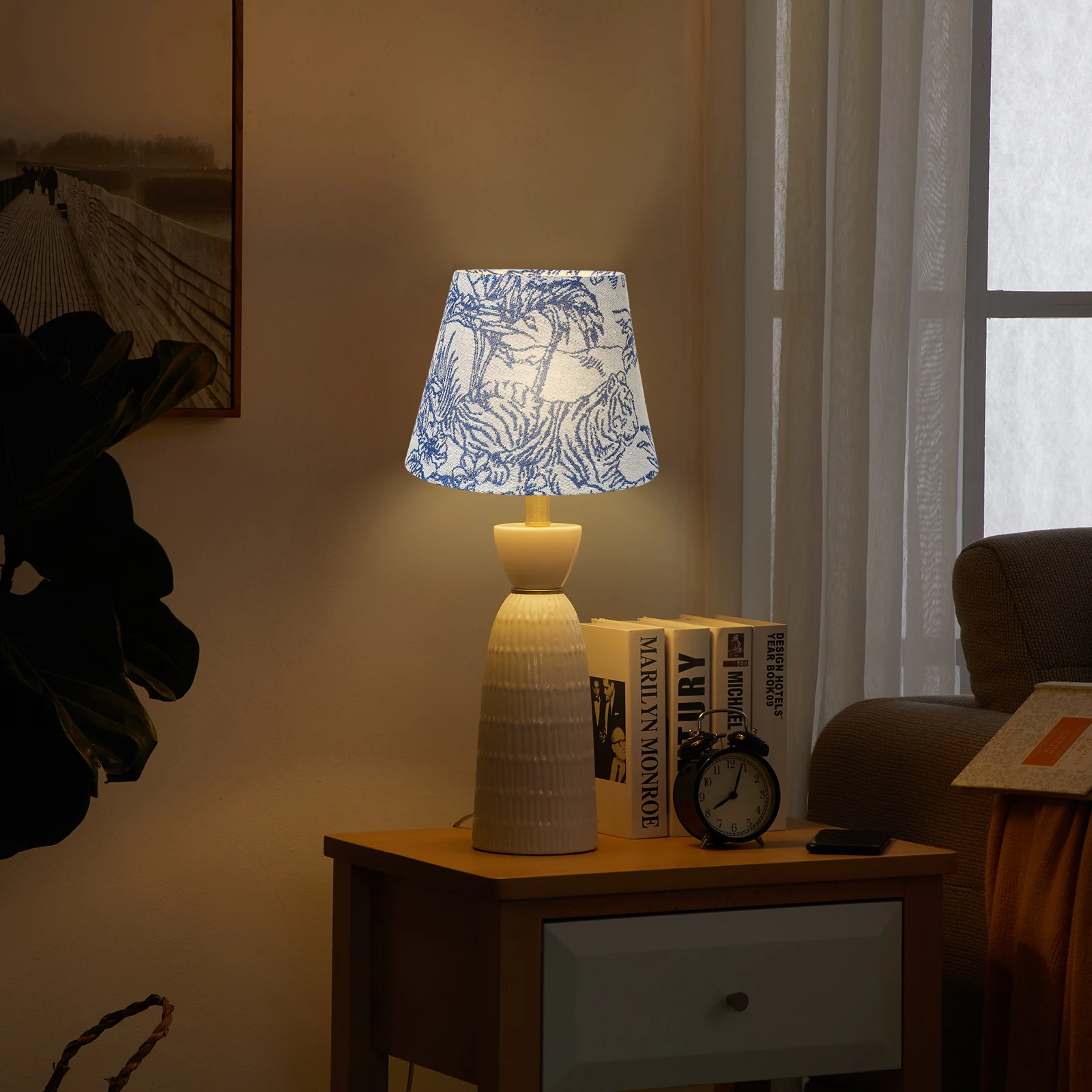 

Embroidery Fabric Lampshade Iron Material Soft Light Cover Tabletop Lamp Shade Decorative Romantic Cover Lamp Shade