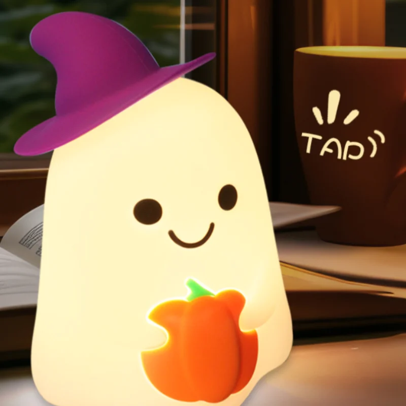 Mainan Halloween Menarik yang Bercahaya, Lampu Tidur Silikon Bentuk Hantu, Mainan Bercahaya Atmosfer yang Dapat Diisi Ulang