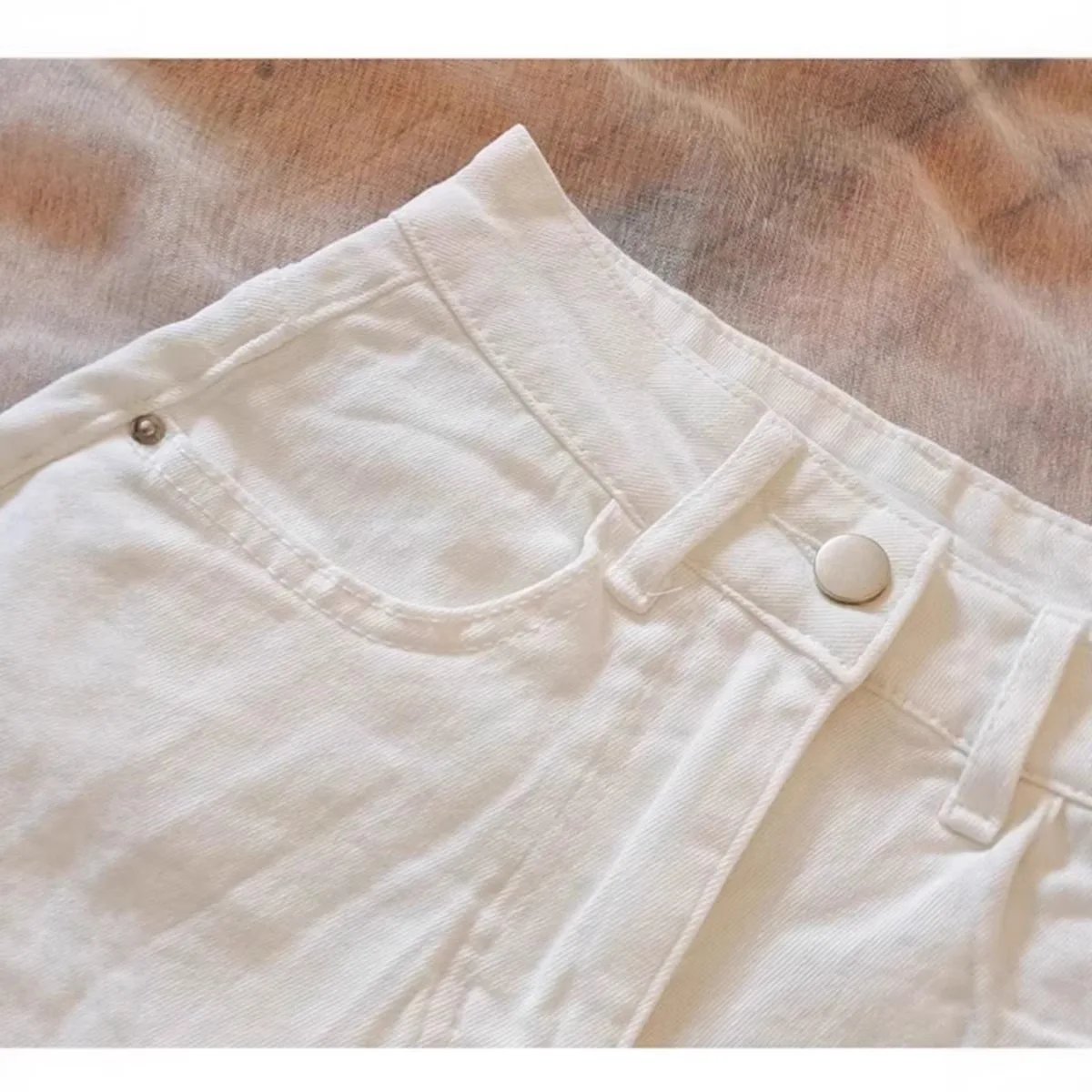 White High-waist Denim Shorts for Women, Summer 2026 New Loose A-line Style, Slimming Hot Pants for Petite Trendy Girls